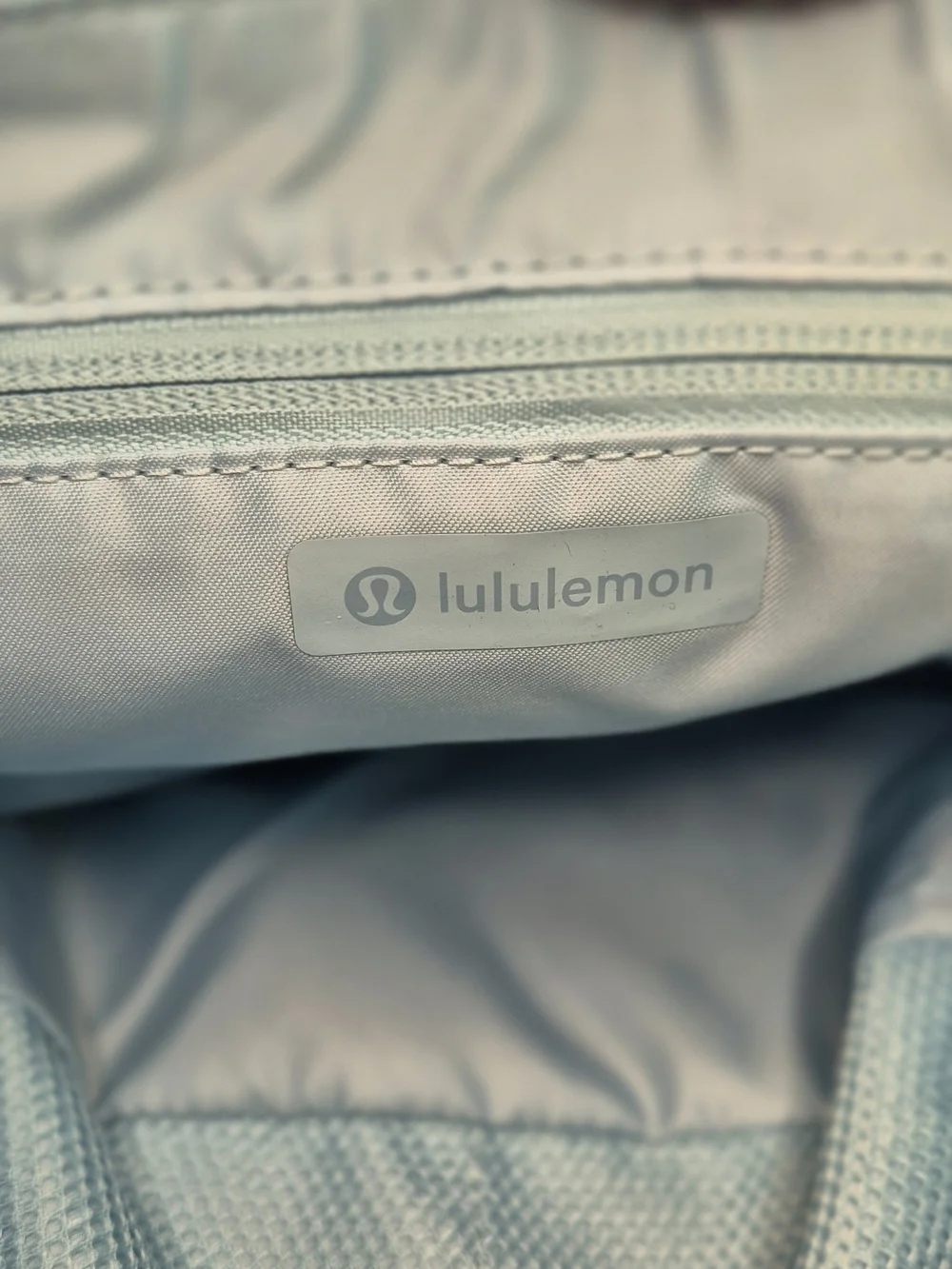 Lululemon Foam Cloud Blue Crossbody Slouchy Sling Bag 6L